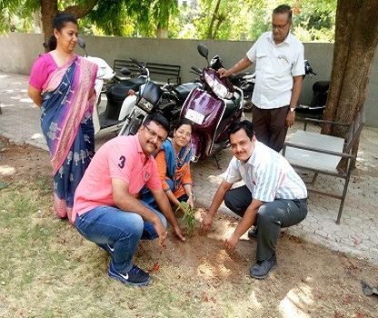 S G M English Medium College of Commerce and Management, CVM University Events photo 1