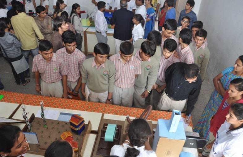 S G M English Medium College of Commerce and Management Vallabh Vidyanagar Events photo 10