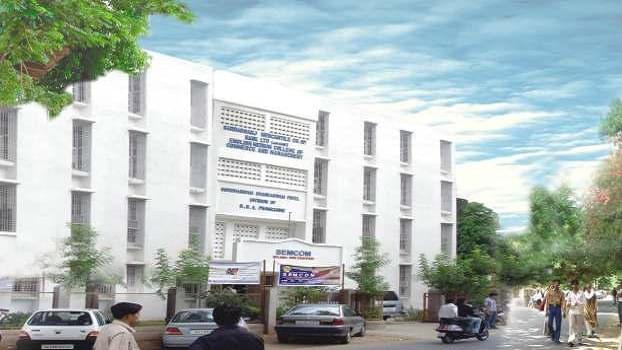 S G M English Medium College of Commerce and Management Vallabh Vidyanagar Academic Building photo 2