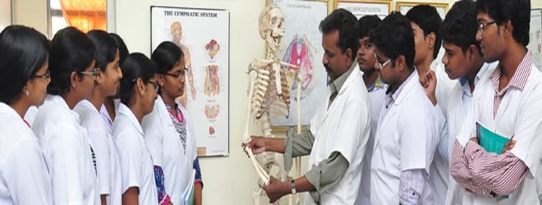 Vinayaka Missions Medical College and Hospital Karaikal Laboratory photo 1