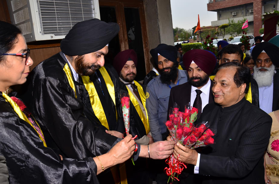 Sri Guru Ram Das Institute of Medical Sciences & Research Amritsar Convocation photo 11