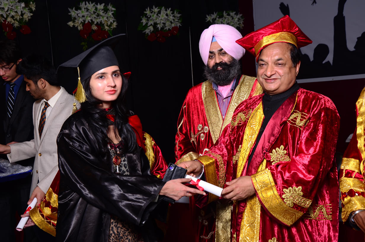 Sri Guru Ram Das Institute of Medical Sciences & Research Amritsar Convocation photo 3