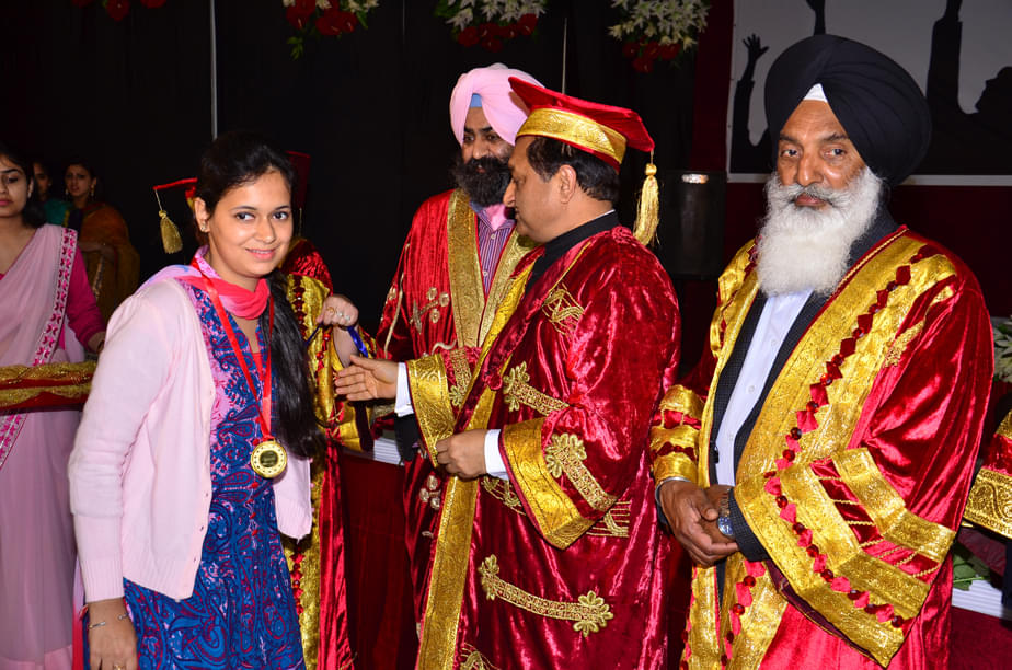 Sri Guru Ram Das Institute of Medical Sciences & Research Amritsar Convocation photo 7