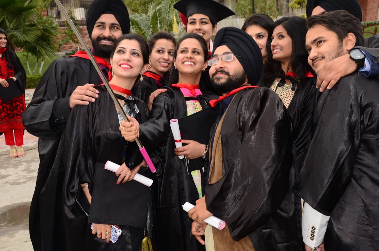 Sri Guru Ram Das Institute of Medical Sciences & Research Amritsar Convocation photo 8