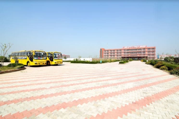 SAITM Academic Building photo 2