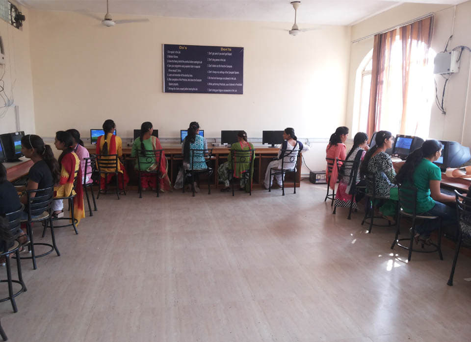 Dasmesh Girls College Hoshiarpur Building & Infrastructure photo 4