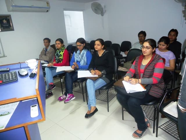 Cliniminds Delhi NCR Noida facilities photo 2