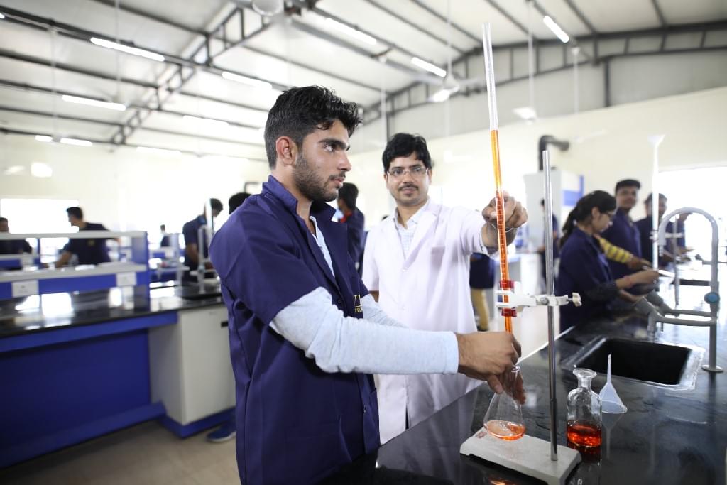 VIT Bhopal Laboratory photo 3