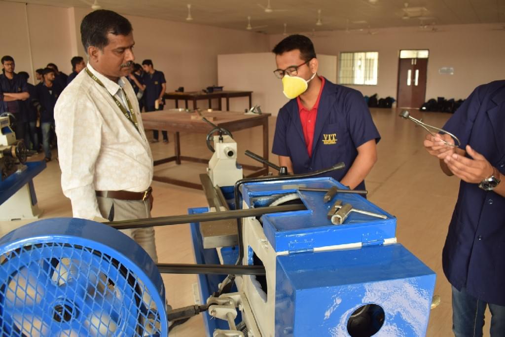 VIT Bhopal Laboratory photo 6