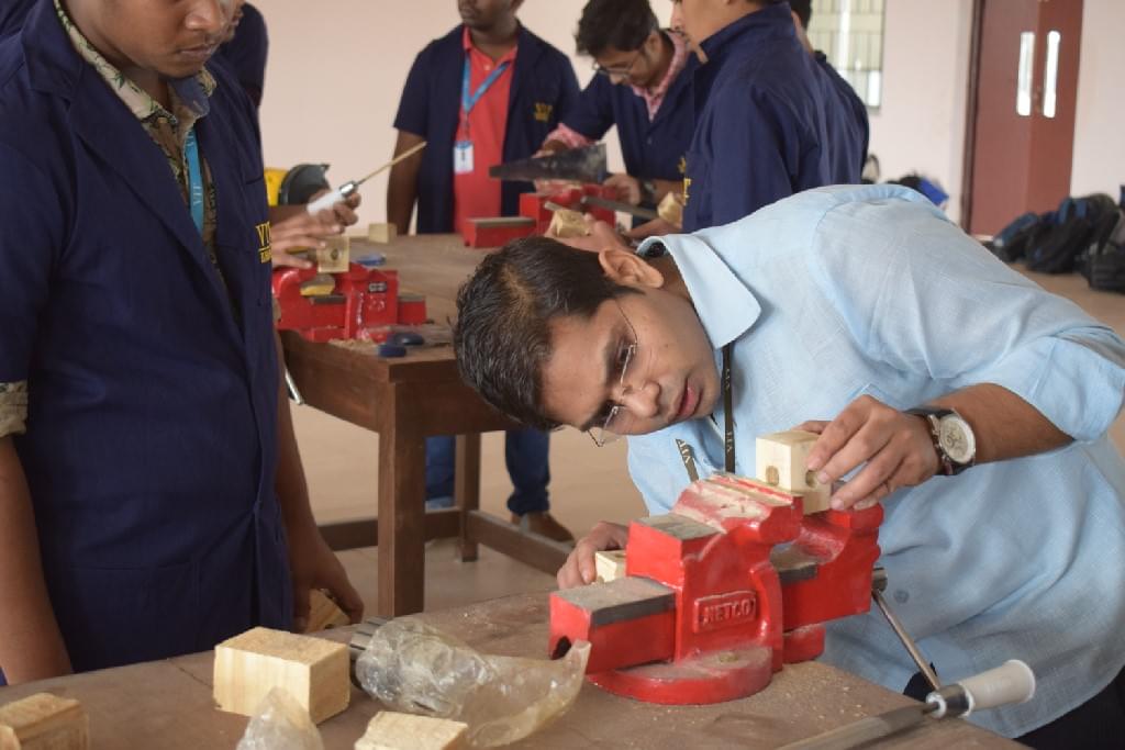 VIT Bhopal Laboratory photo 11