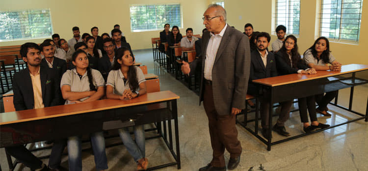 VYASA Business School Bangalore Classroom photo 6