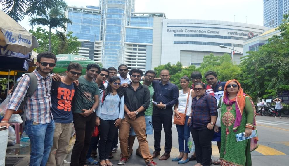 DY Patil University's School of Arts And Commerce Navi Mumbai Students Corner photo 8