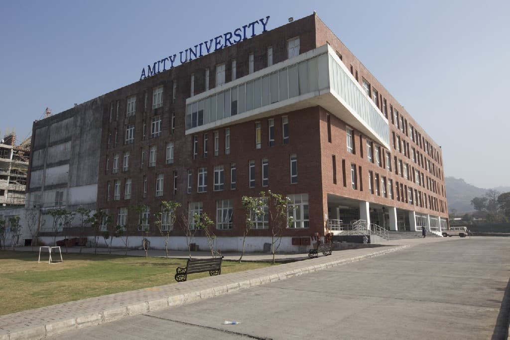 CII School of Logistics, Amity University Noida Building photo 3