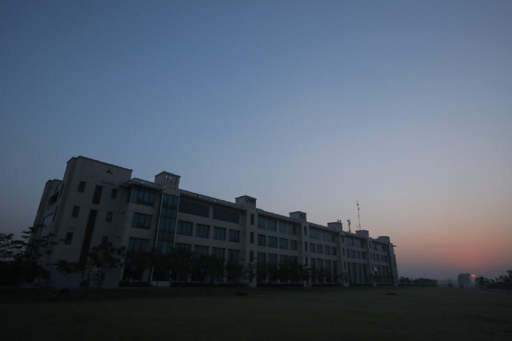 SNU Noida Infrastructure photo 1