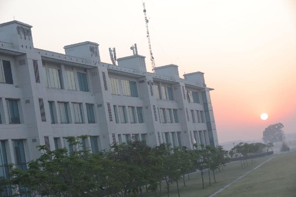 SNU Noida Infrastructure photo 7