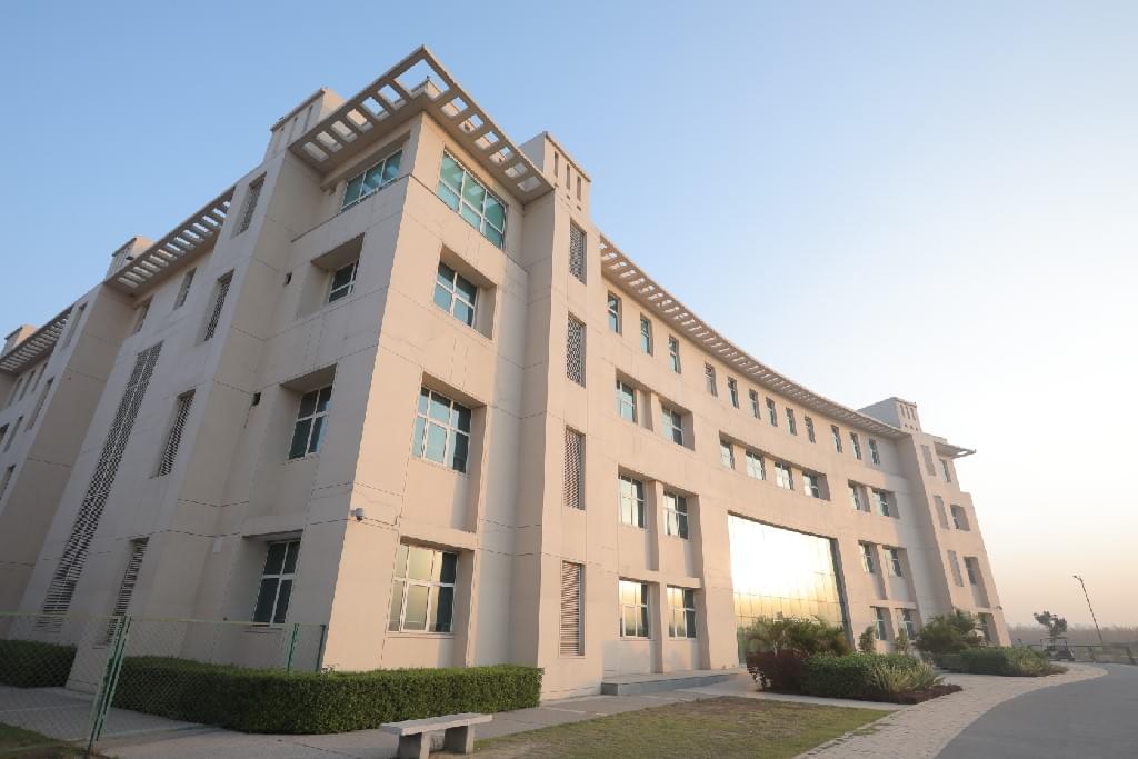 SNU Noida Academic Building photo 2