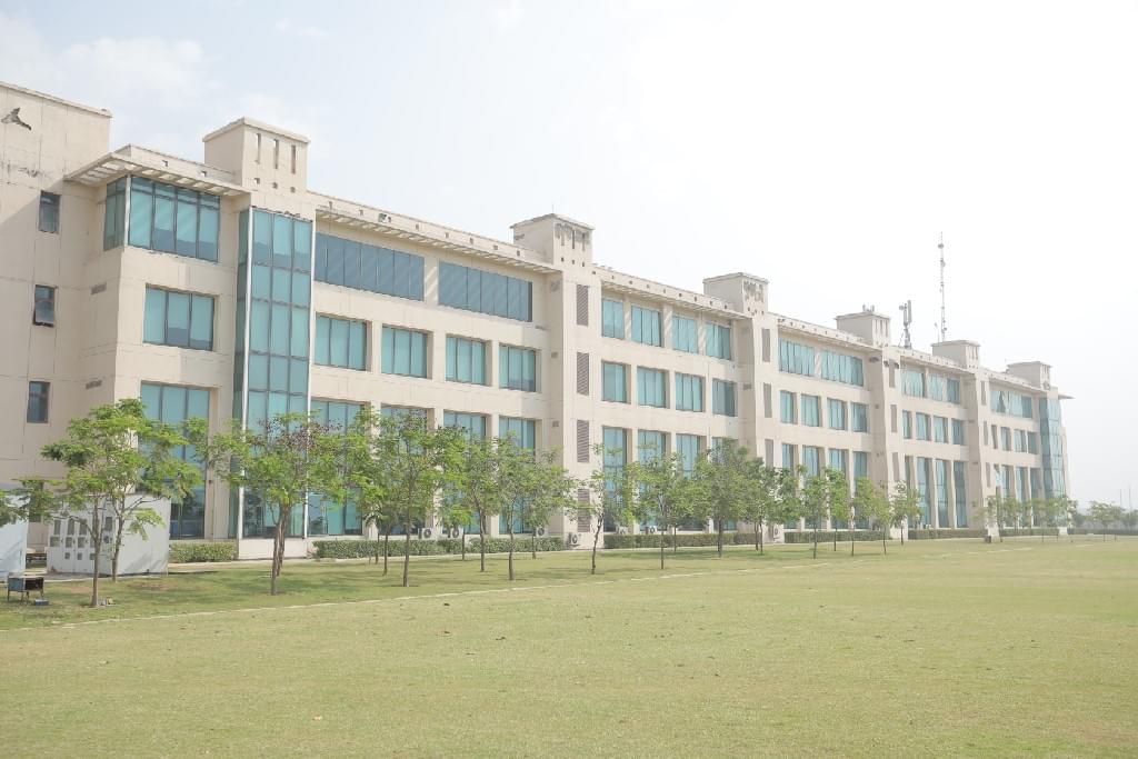 SNU Noida SNU Lab photo 1