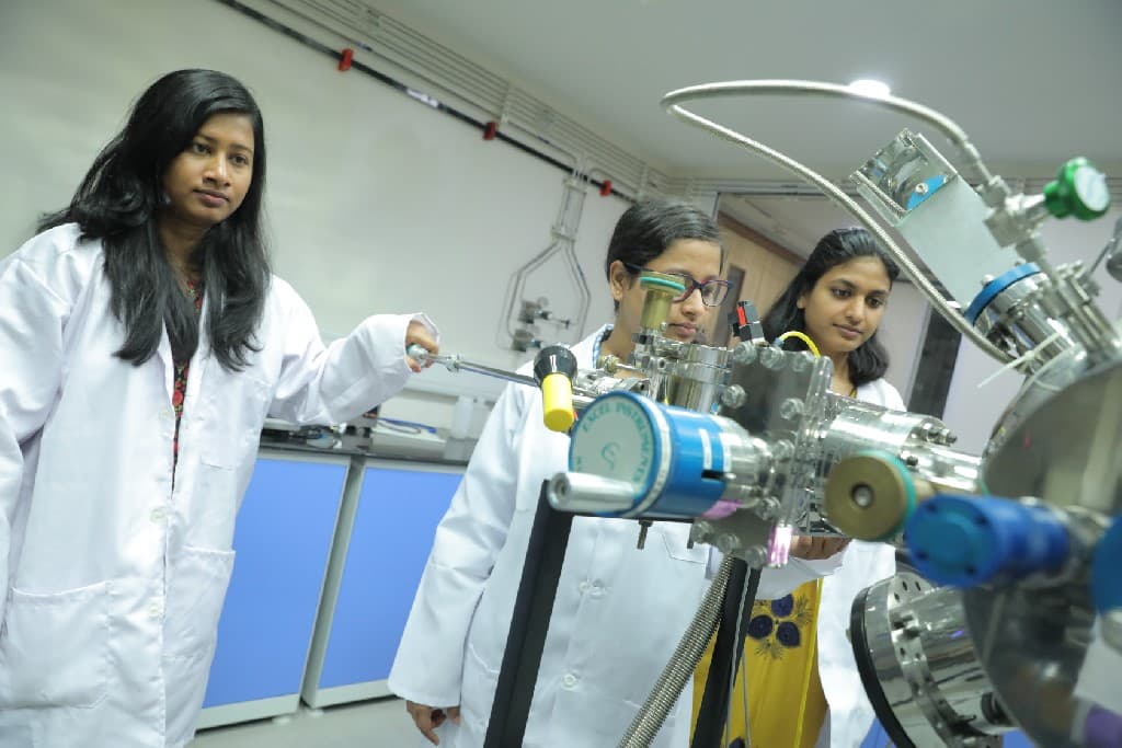 SNU Noida SNU Lab photo 7