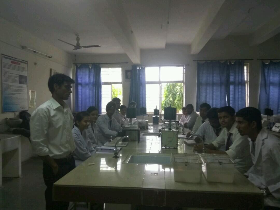 Sagar Institute of Research & Technology Pharmacy Bhopal Laboratory -1 photo 8