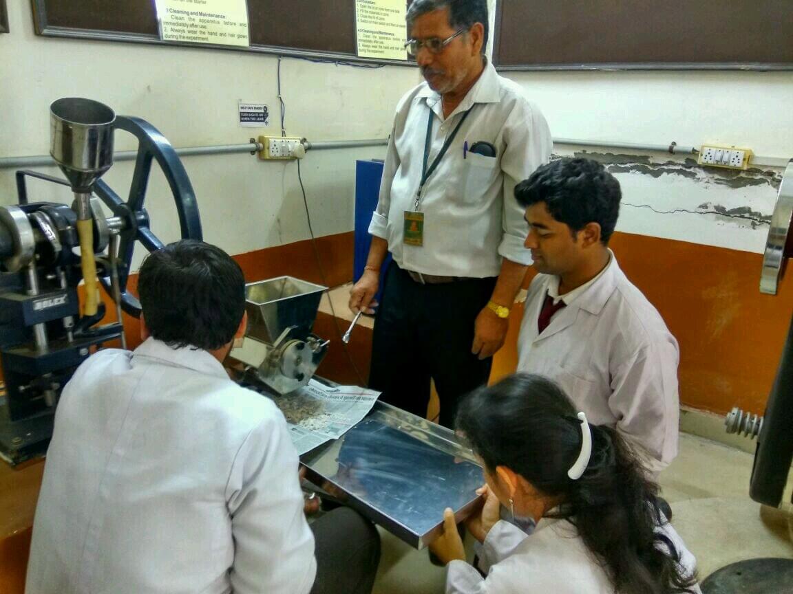 Sagar Institute of Research & Technology Pharmacy Bhopal Laboratory -1 photo 12