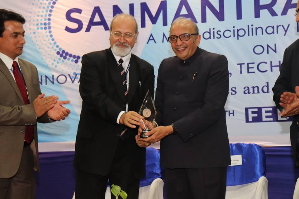 Shri Vaishnav Vidyapeeth Vishwavidyalaya University Function photo 3