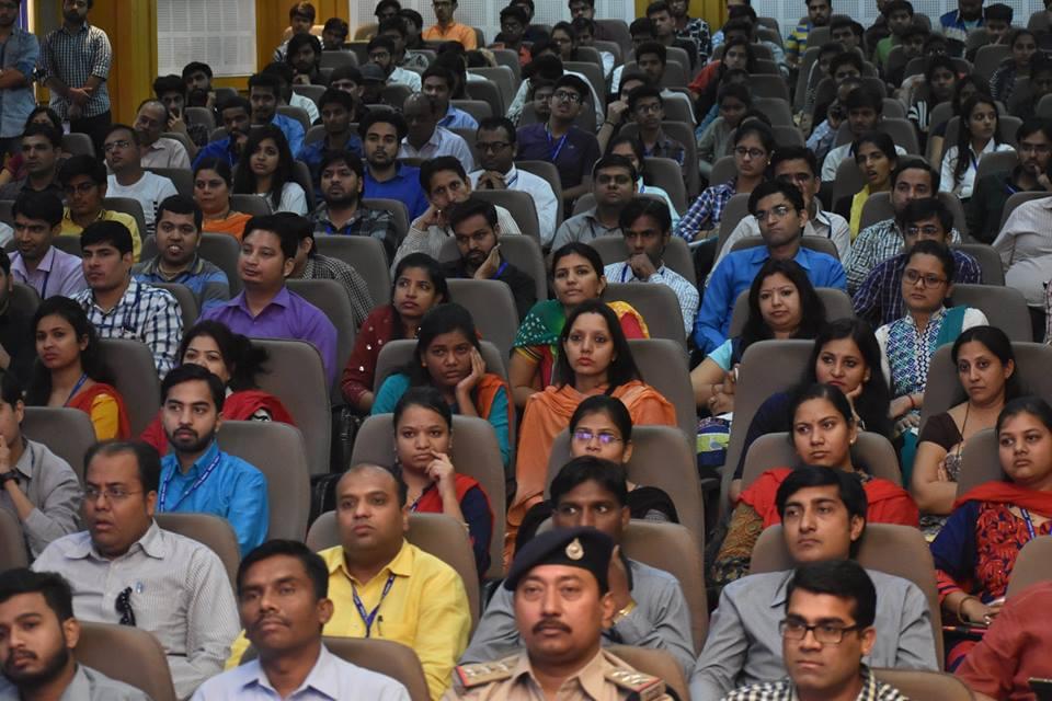 Shri Vaishnav Vidyapeeth Vishwavidyalaya University Function photo 17