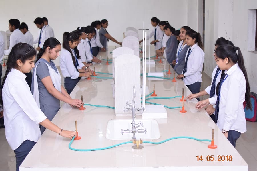 Dr. Ram Manohar Lohia College of Pharmacy Ghaziabad Facilities photo 6