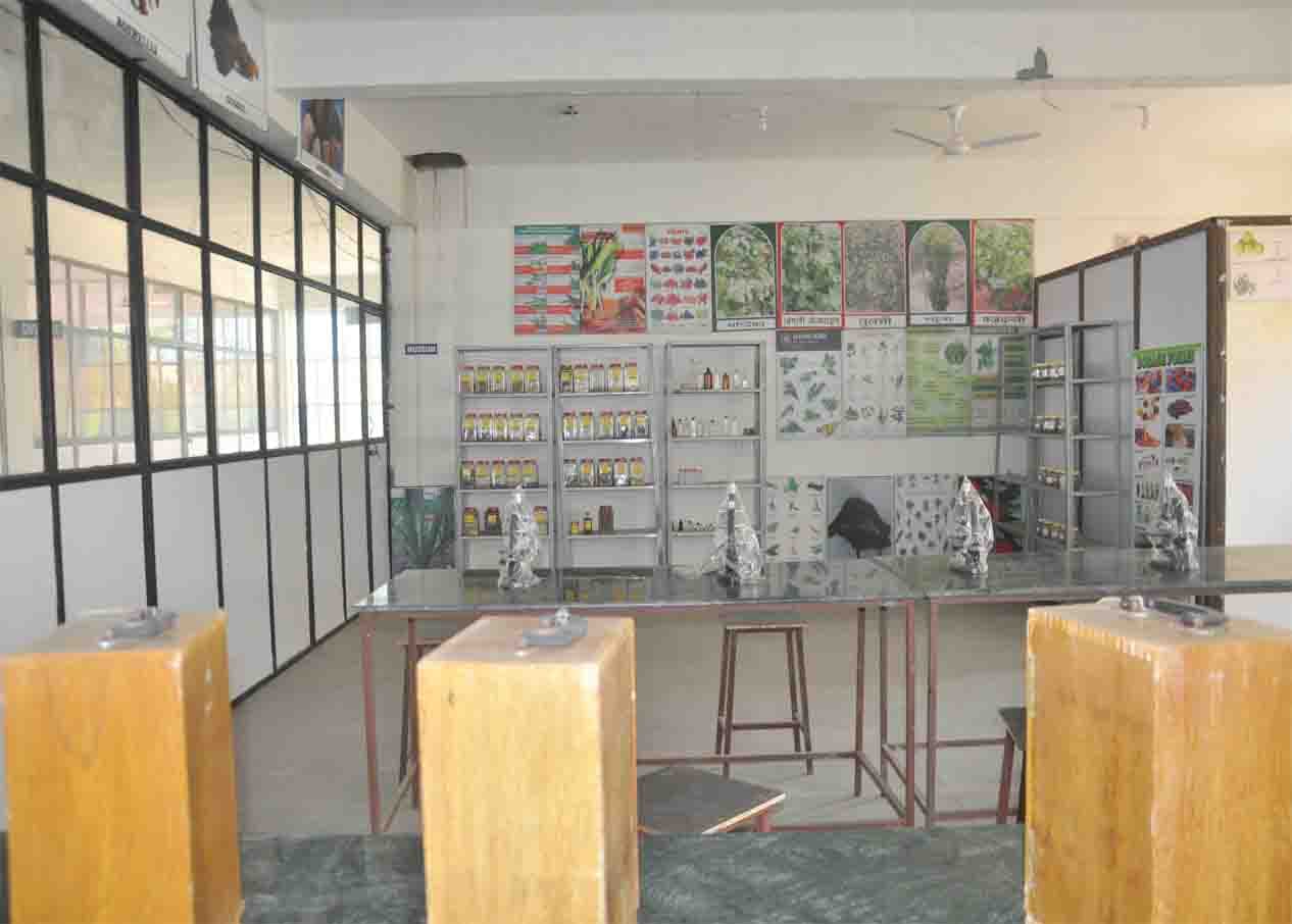 F I Pharmacy College Lucknow College Pictures photo 2