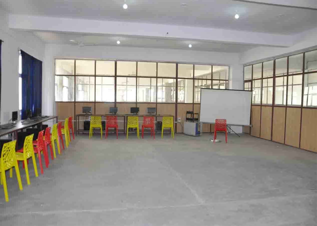 F I Pharmacy College Lucknow College Pictures photo 8