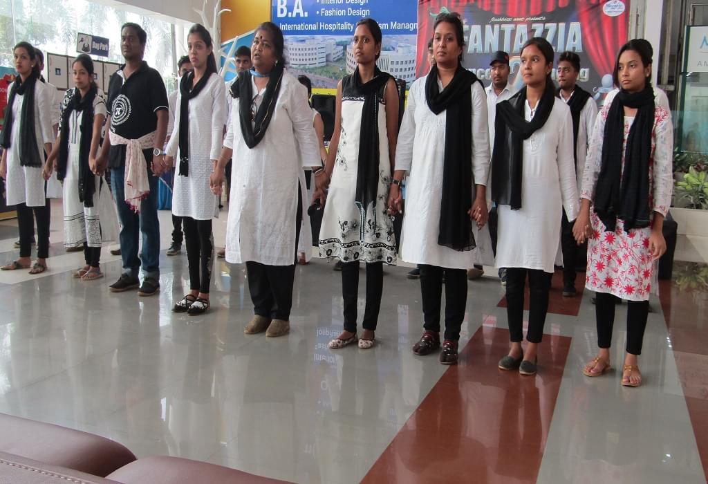 MATS University Raipur Nukkad Natak on women safety photo 8