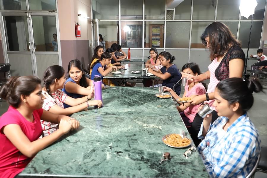 Institute of Advanced Management & Research Ghaziabad hostel photo 6