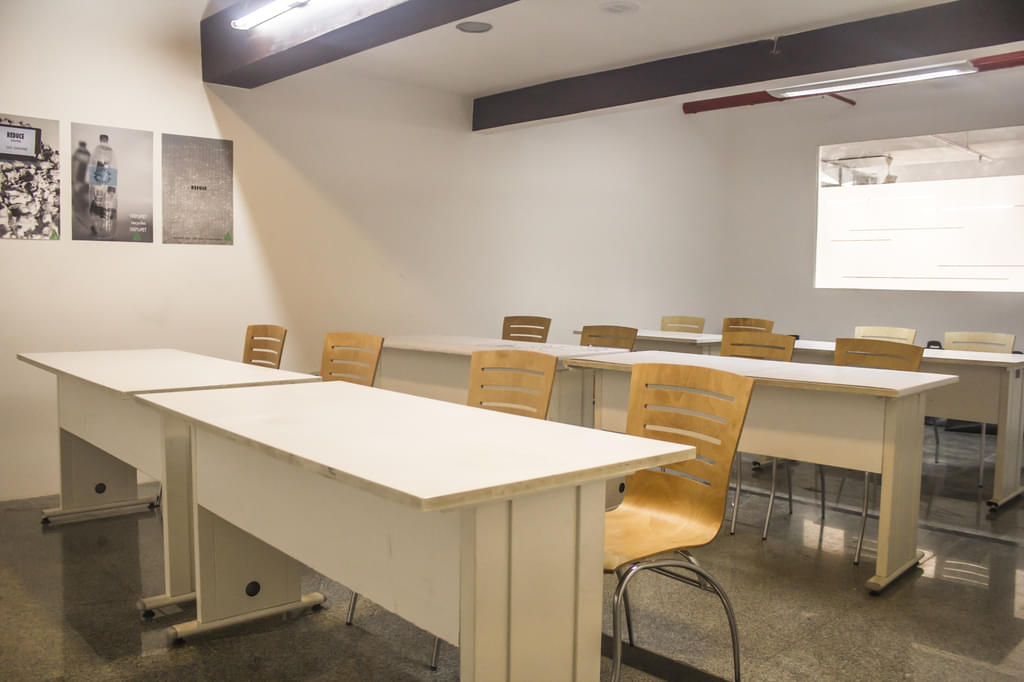 CREO Valley School of Film and Television Bangalore hostel photo 3