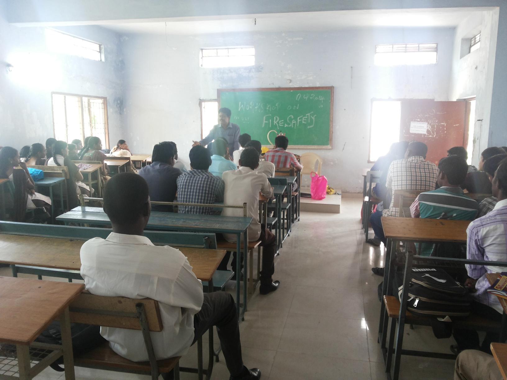 Nova College of Pharmaceutical Education And Research Vijayawada Classrooms photo 5