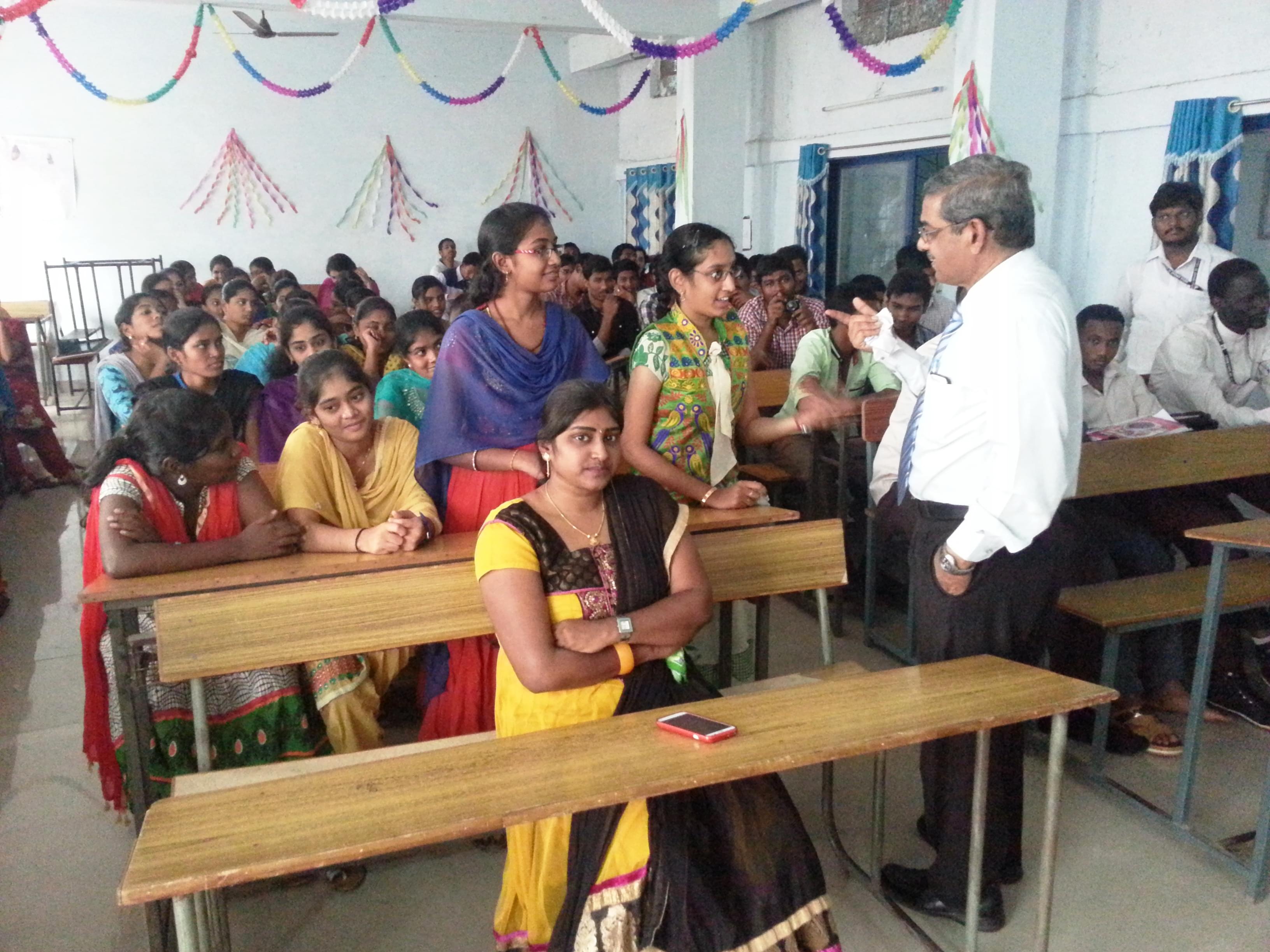 Nova College of Pharmaceutical Education And Research Vijayawada Classrooms photo 4