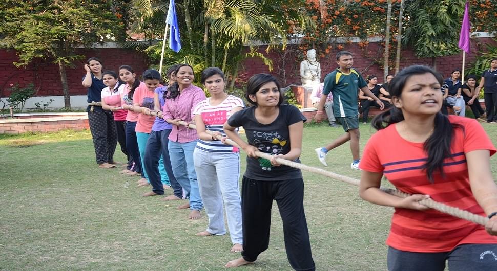 IMRT Business School Sports photo 3