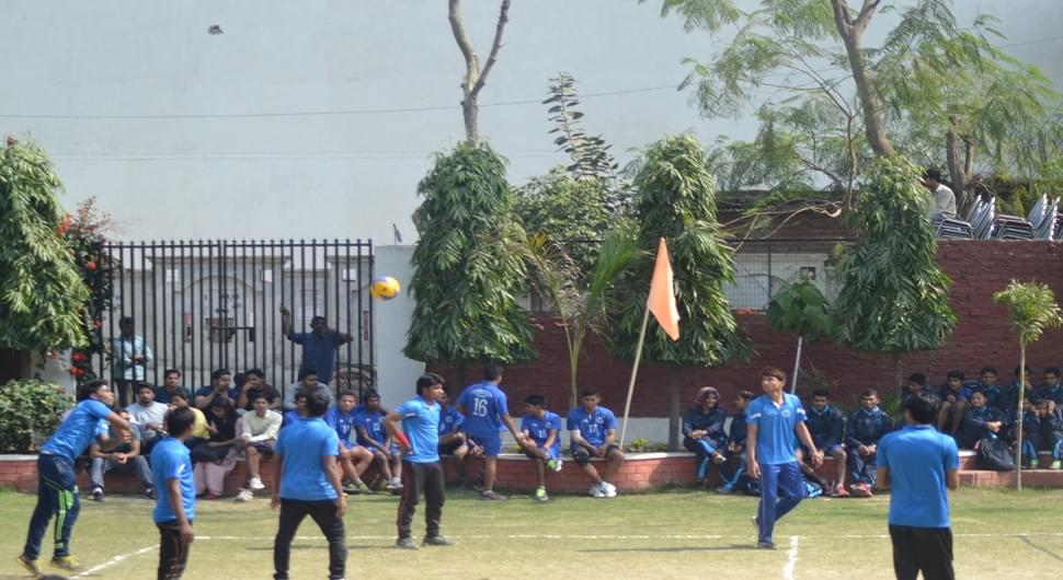 IMRT Business School Sports photo 7