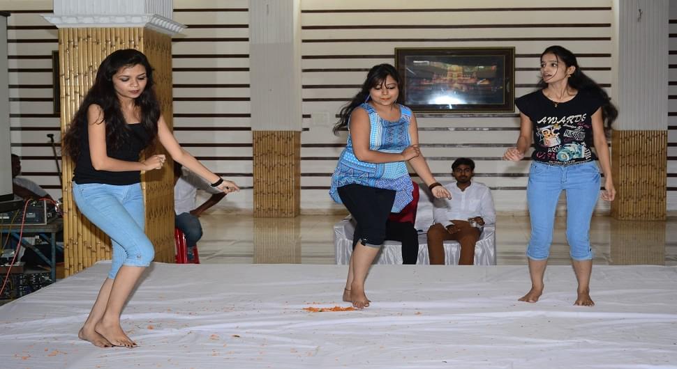 IMRT Business School Cultural Events photo 10