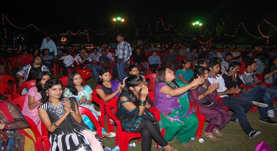 IMRT Business School Cultural Events photo 13