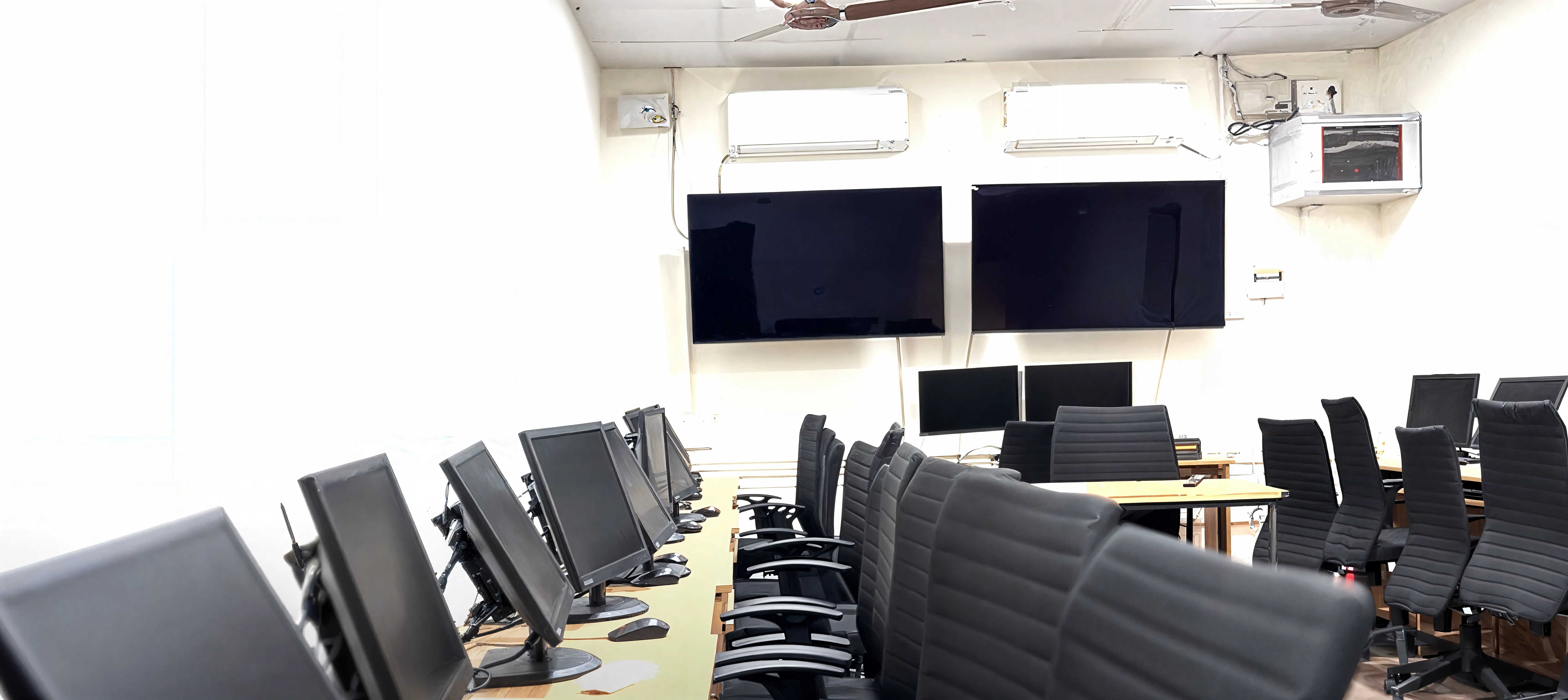 Tolani Maritime Institute Pune Academic Labs photo 2
