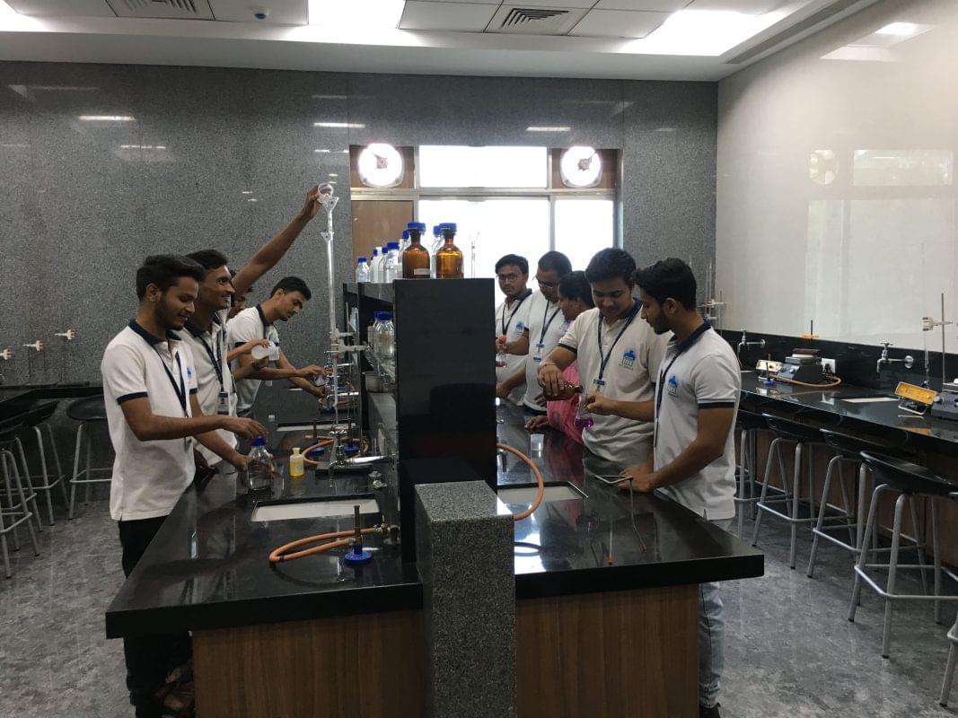 SVKM's Institute of Technology Dhule Facilities photo 9