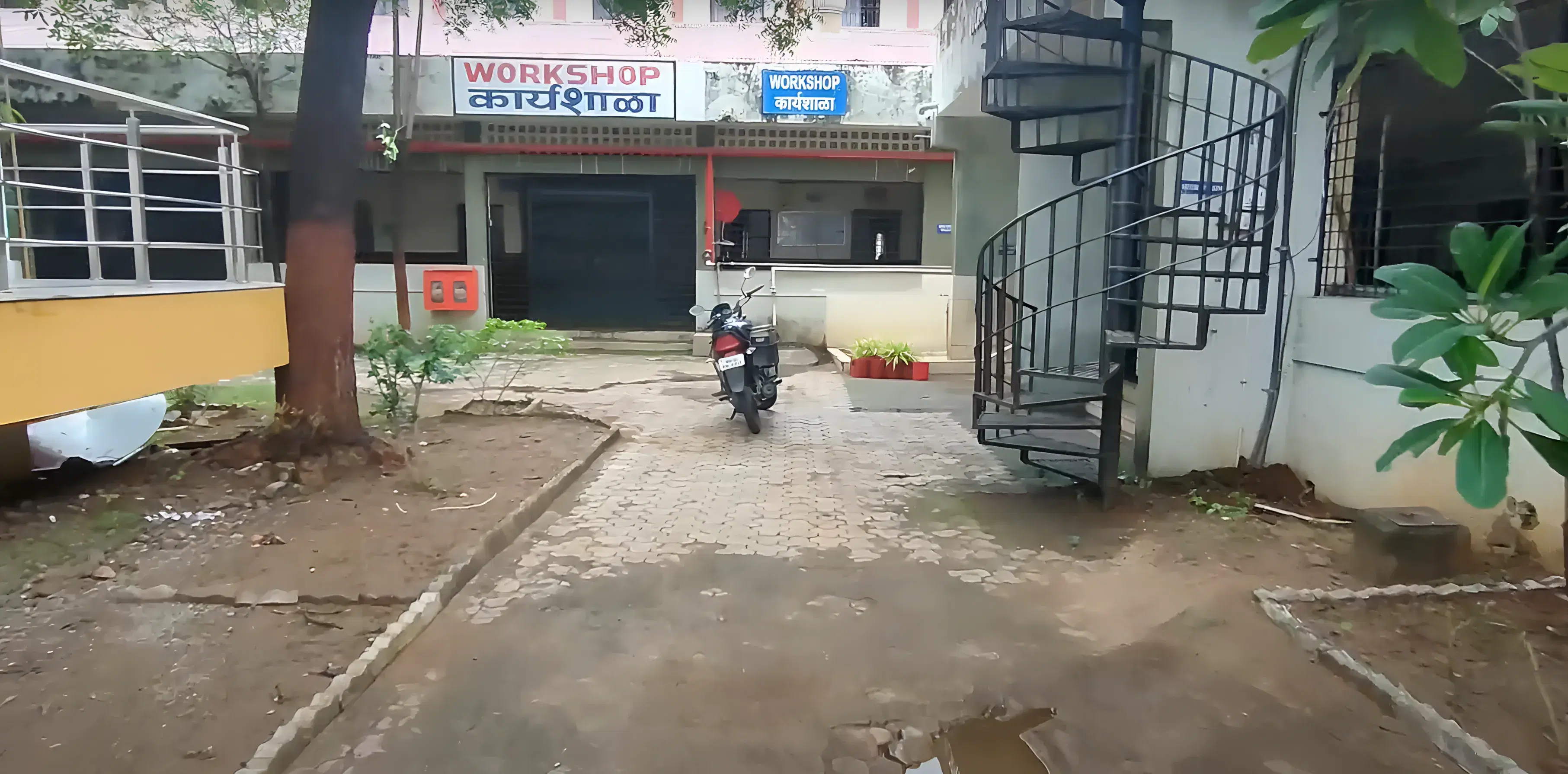 YCCE Library photo 1