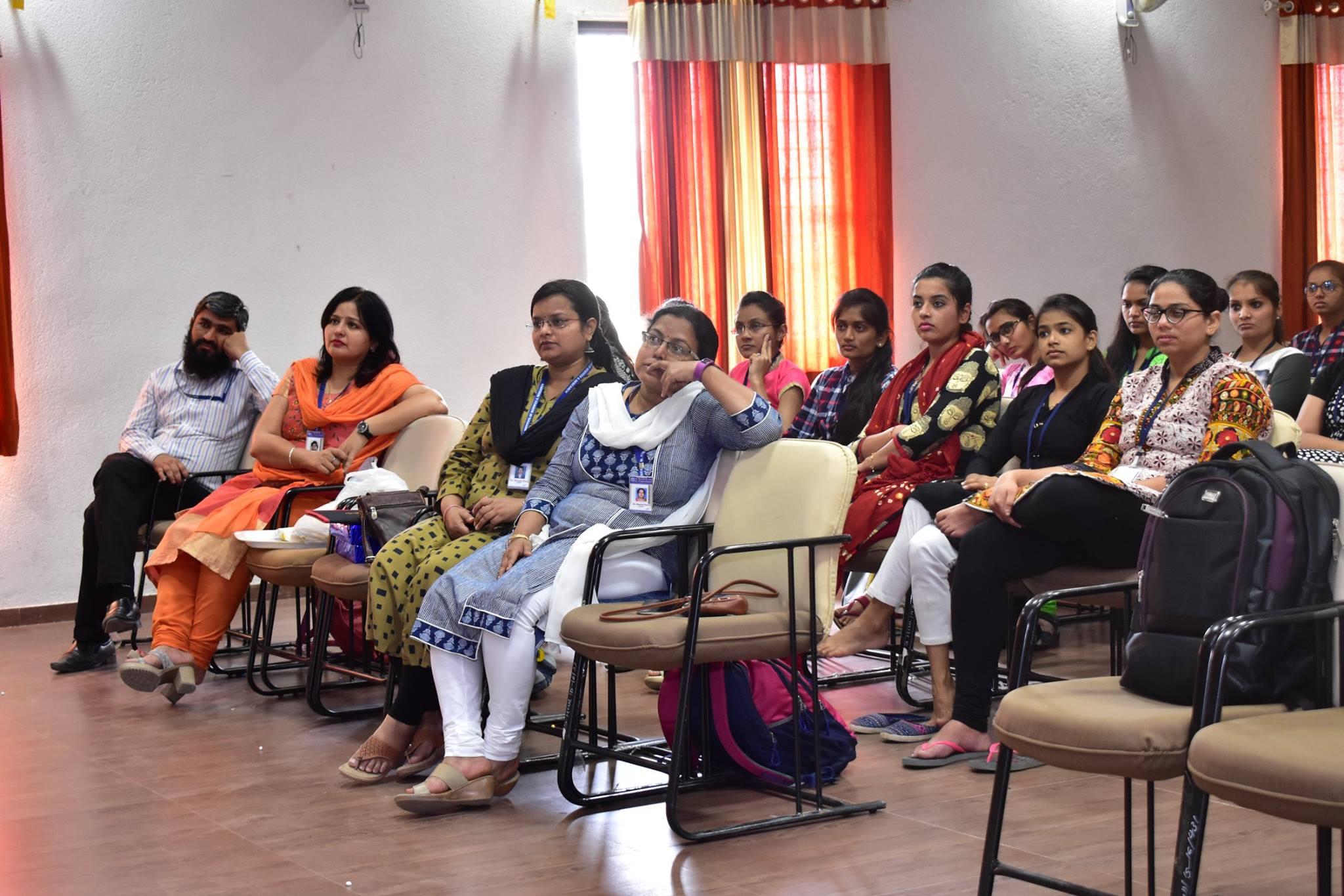 Shri Maneklal M. Patel Institute of Sciences and Research Gandhinagar Seminar photo 1