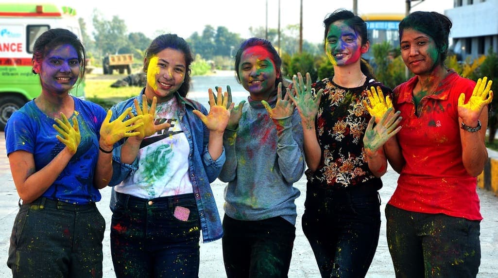 DIMS Dehradun Holi Festivals photo 2