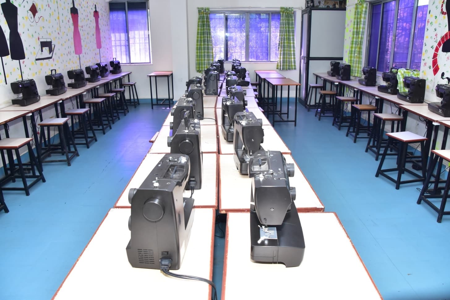 Suryadatta Institute of Fashion Technology Pune Laboratory photo 3