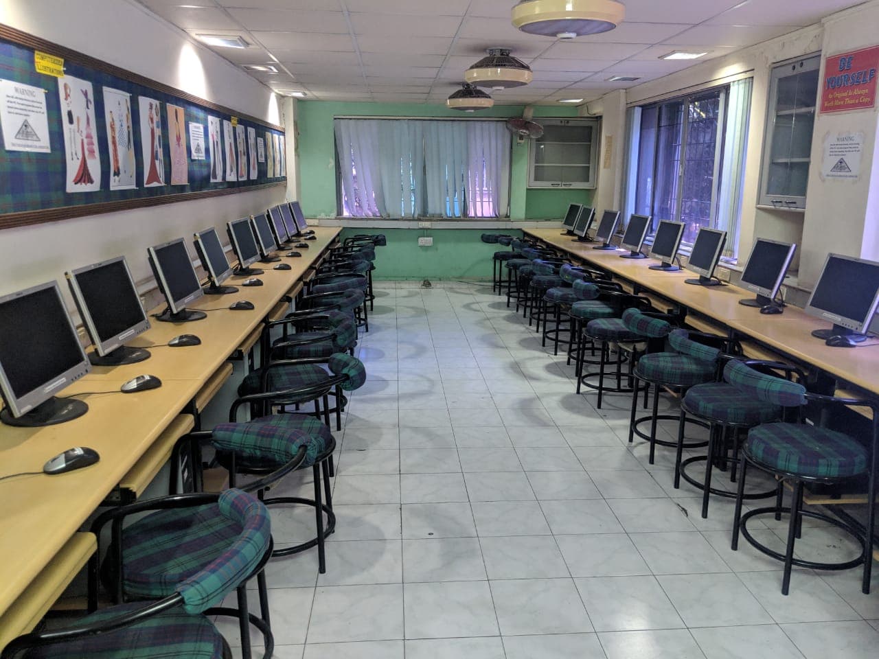 Suryadatta Institute of Fashion Technology Pune Laboratory photo 4