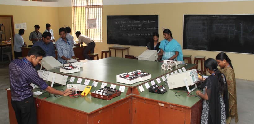 Kumararani Meena Muthiah College of Arts and Science Chennai College Campus photo 2
