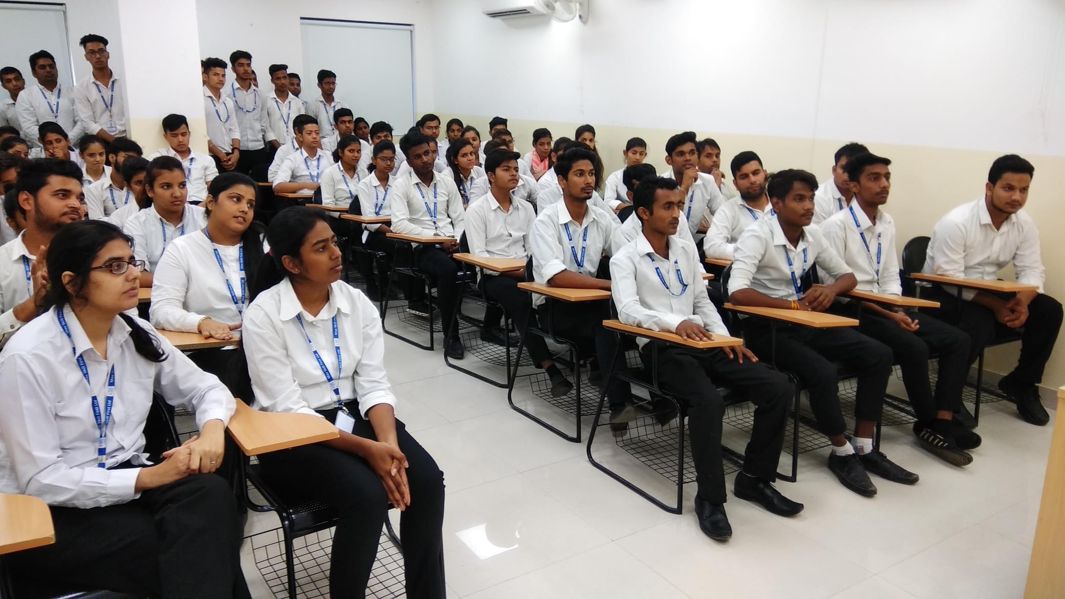 Max SkillFirst Saket New Delhi Classrooms photo 1