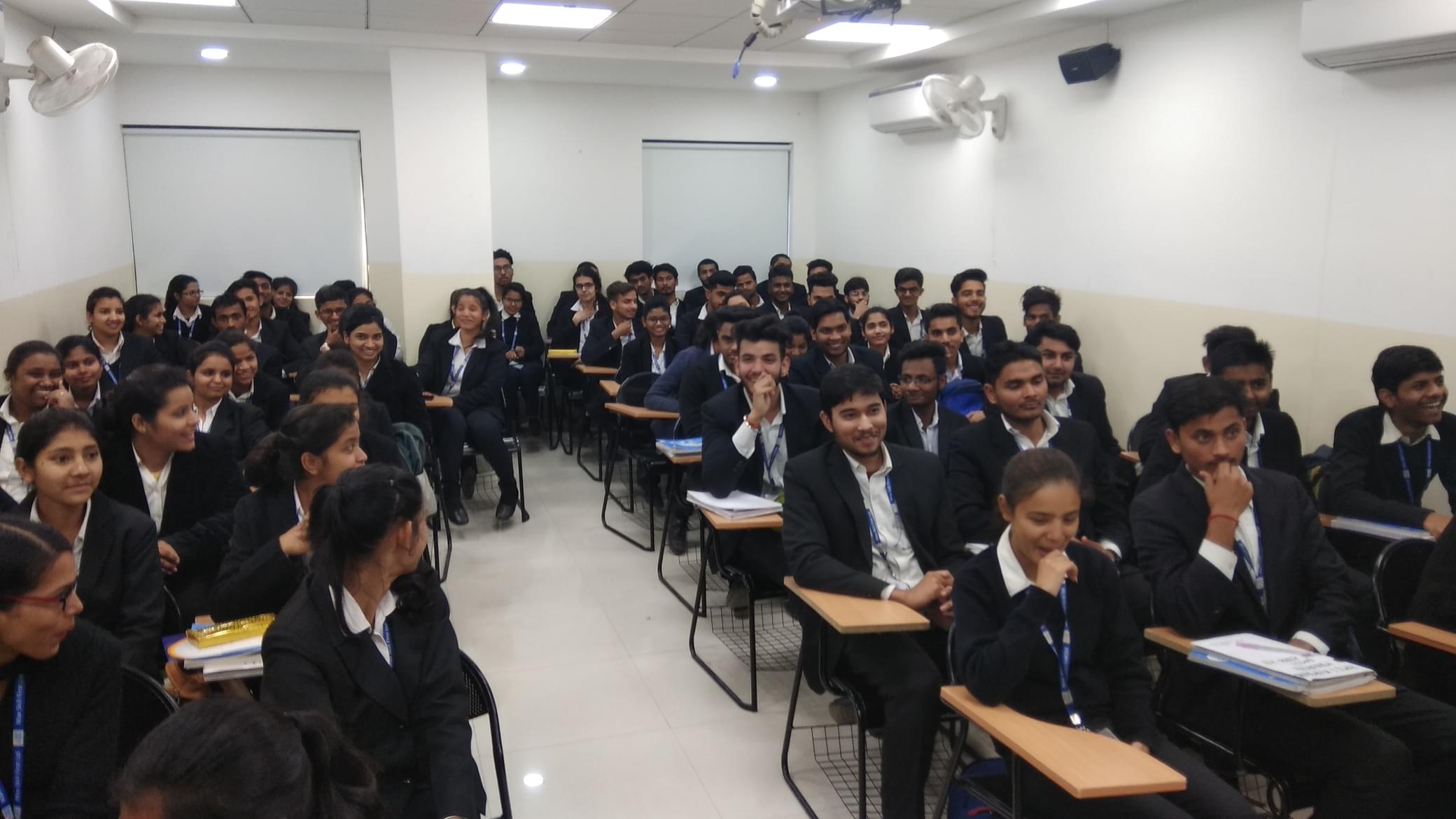 Max SkillFirst Saket New Delhi Classrooms photo 2