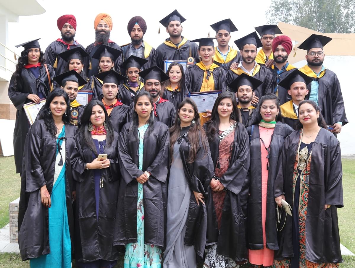 Indo Global Group of Colleges Mohali Convocation photo 5
