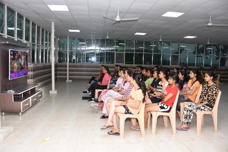 Dolphin PG Institute of BioMedical & Natural Sciences Dehradun Campus and Building photo 7